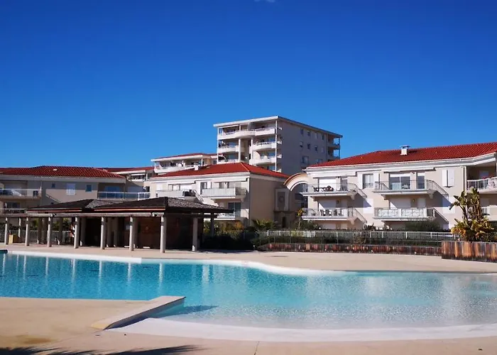 Domaine Flore Dauphin Appartement *